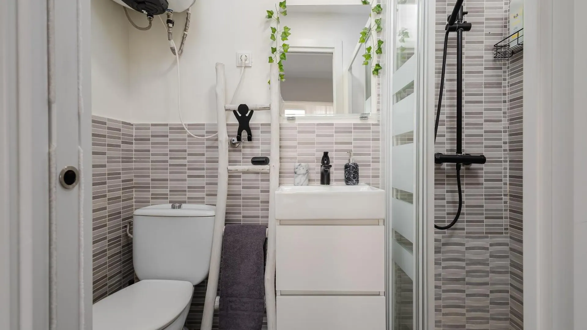 Beach Studio Apartment Playa Malagueta Μάλαγα